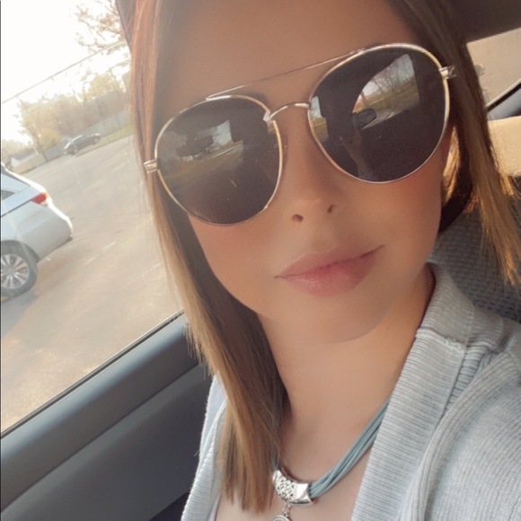 Meet your Posher, Seidy - Picture 1 of 1